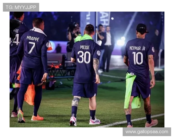 队报：MMN先后离队后，巴黎的社媒人气和球衣销量都大幅下降